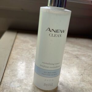 Anew clean revitalizing toner